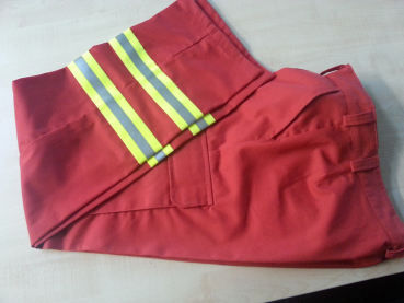 Bundhose rot Mischgewebe